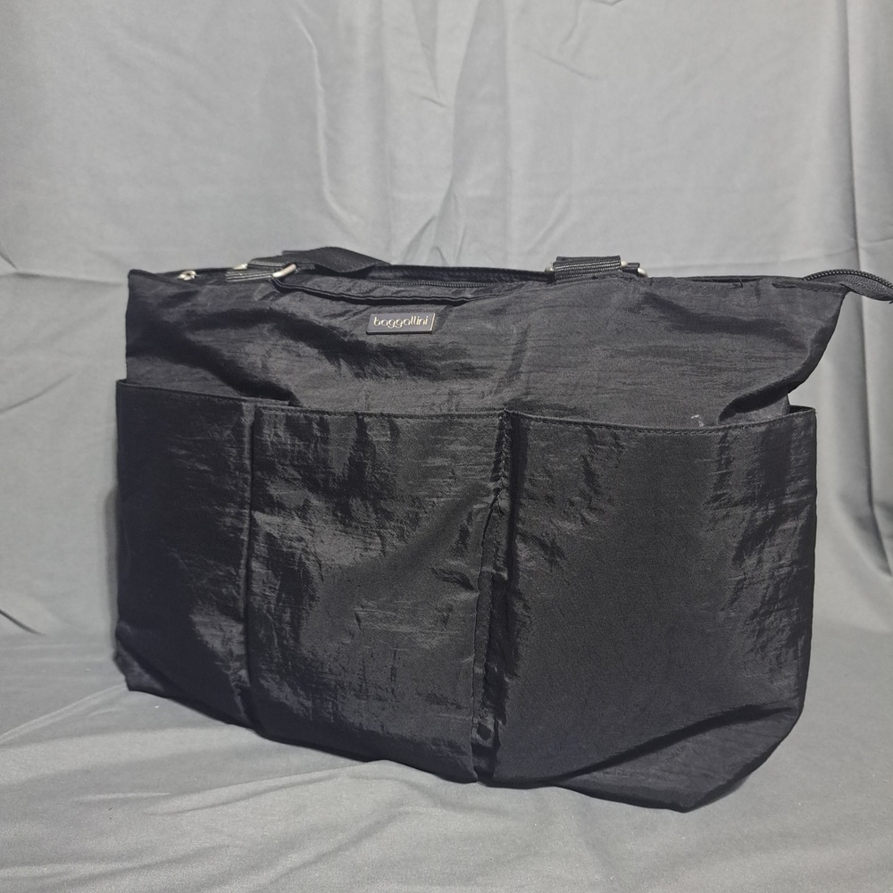 Baggallini Nylon Travel Tote Bag Black Pockets Zip Close‎